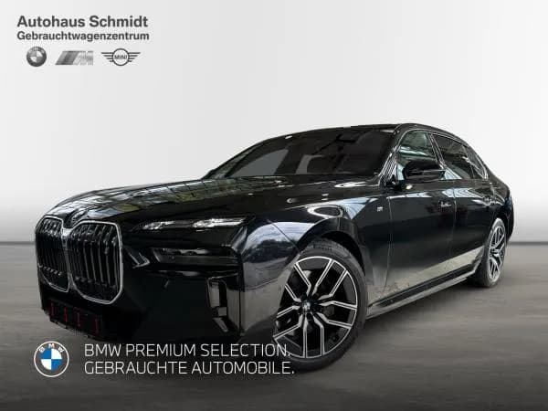 BMW i7
