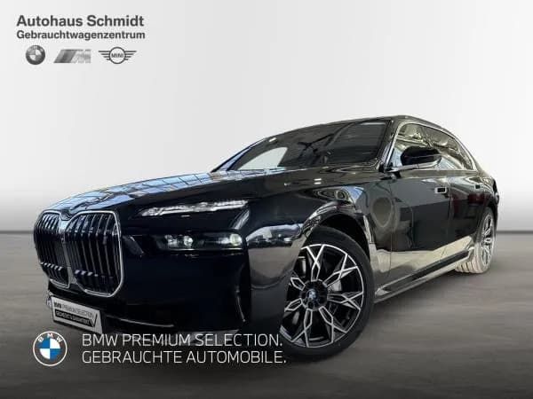 BMW i7