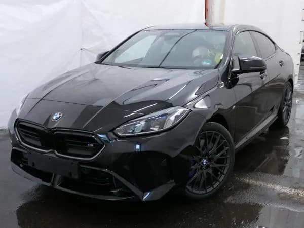 BMW M235