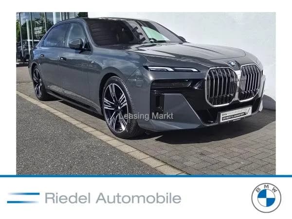 BMW 740