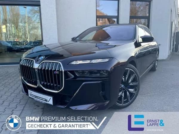 BMW i7