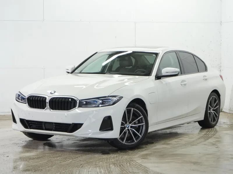 BMW 330