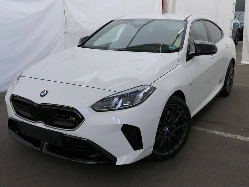 BMW M235
